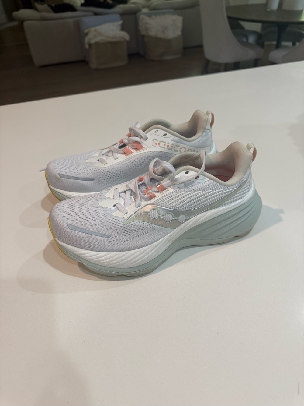 Saucony Women's White and Pink Athletic Running Sneakers - Picture 7 of 7